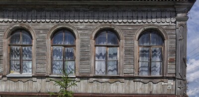 Окошки Опеченского Посада-старые и новые