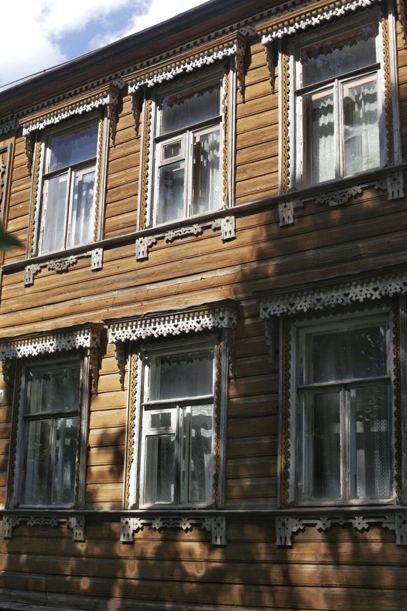 Окошки Опеченского Посада-старые и новые