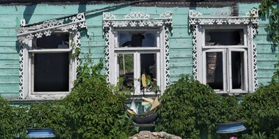 Окошки Опеченского Посада-старые и новые
