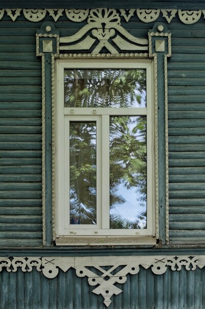 Одиночные окошки Боровичей