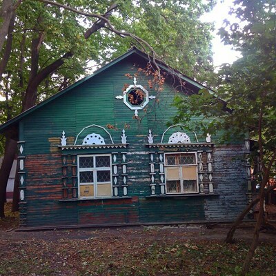 Странное деревянное строение на ВДНХ