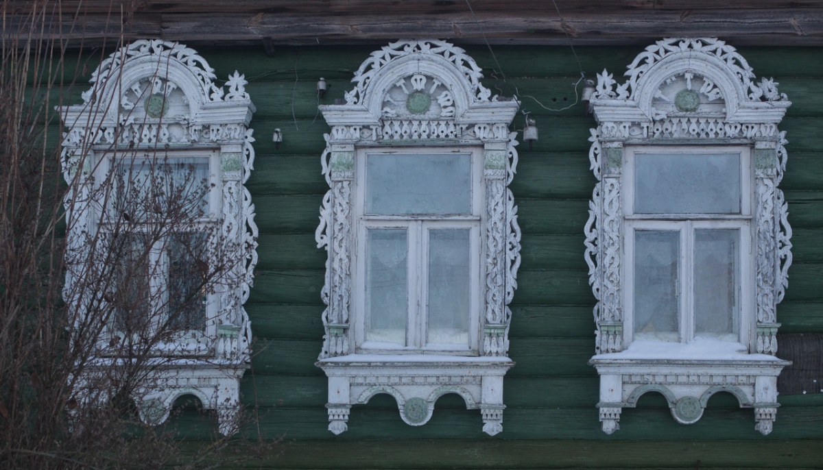 Окошки деревни Бормусово