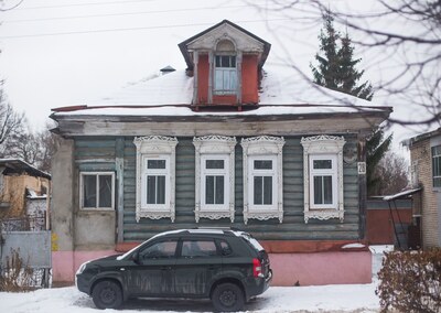 Несколько деревянных домов Коломны