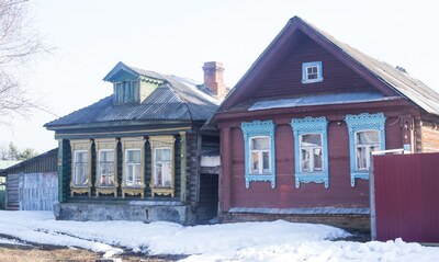 Дома деревни Мисцево