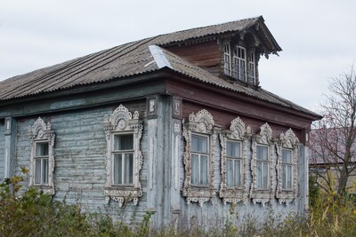 дома деревни Пожинской