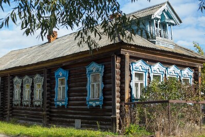 Дома деревни Воронинской