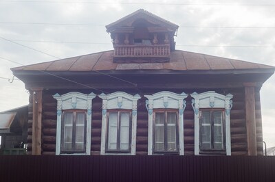 Дома села Ловцы