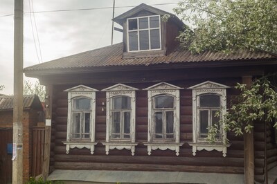 Дома села Ловцы