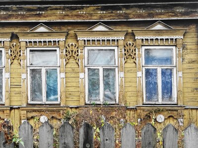 Деревянные дома в деревне Донино