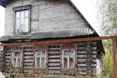 Деревянные дома в деревне Донино