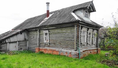 Деревянные дома в деревне Донино
