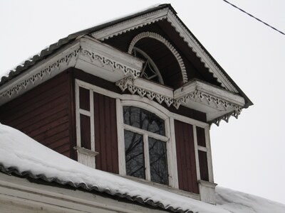 Углич, Левый берег