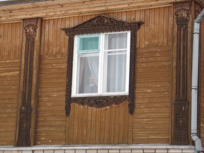 Углич, Левый берег