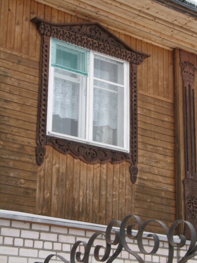 Углич, Левый берег