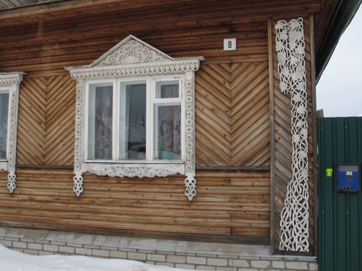 Углич, Левый берег