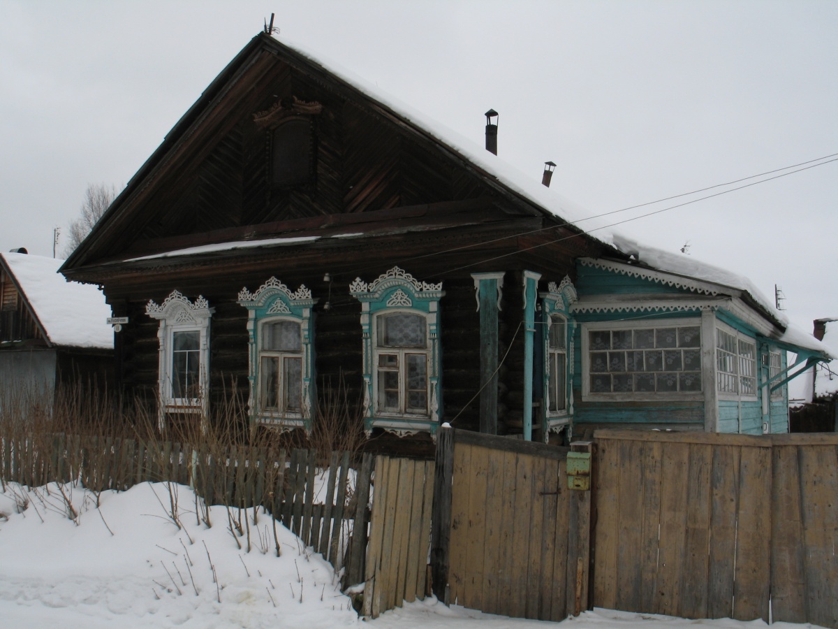 Углич, Левый берег