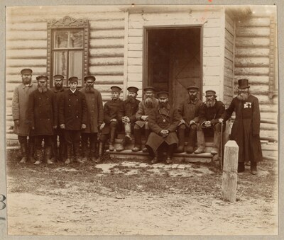 Группа крестьян села Коробово. [Потомки Ивана Сусанина.] [1911 год]