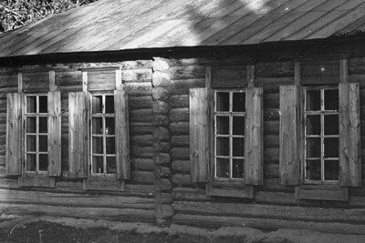 Сторож у сторожки при Закаменном разрезе. 1909 год