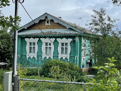 Häuser des Dorfes Konobeevo