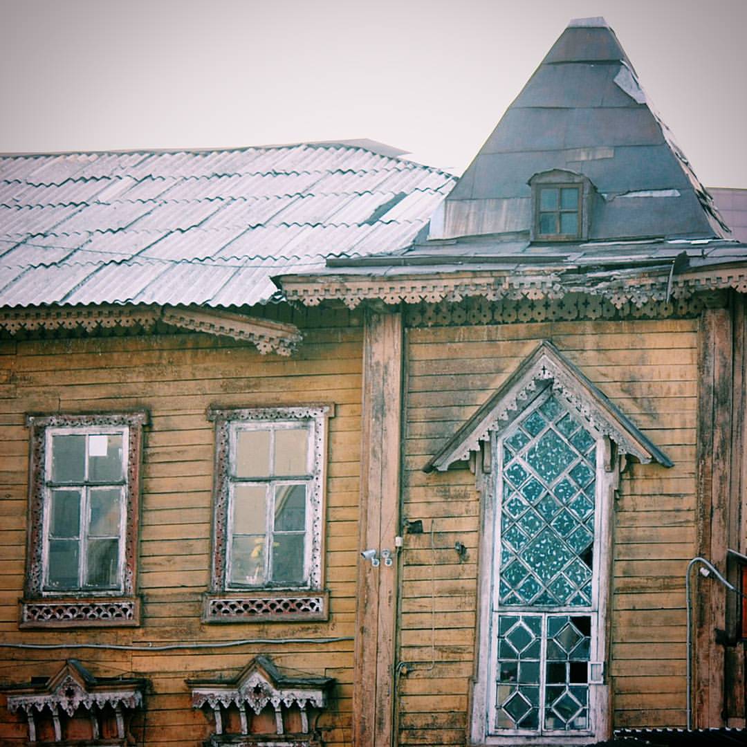 Это здание первого в Иркутске детского сада.