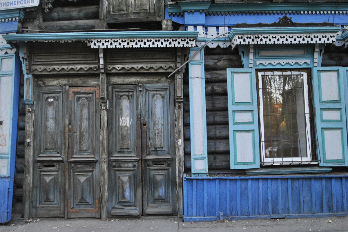 Красивый деревянный дом в Иркутске