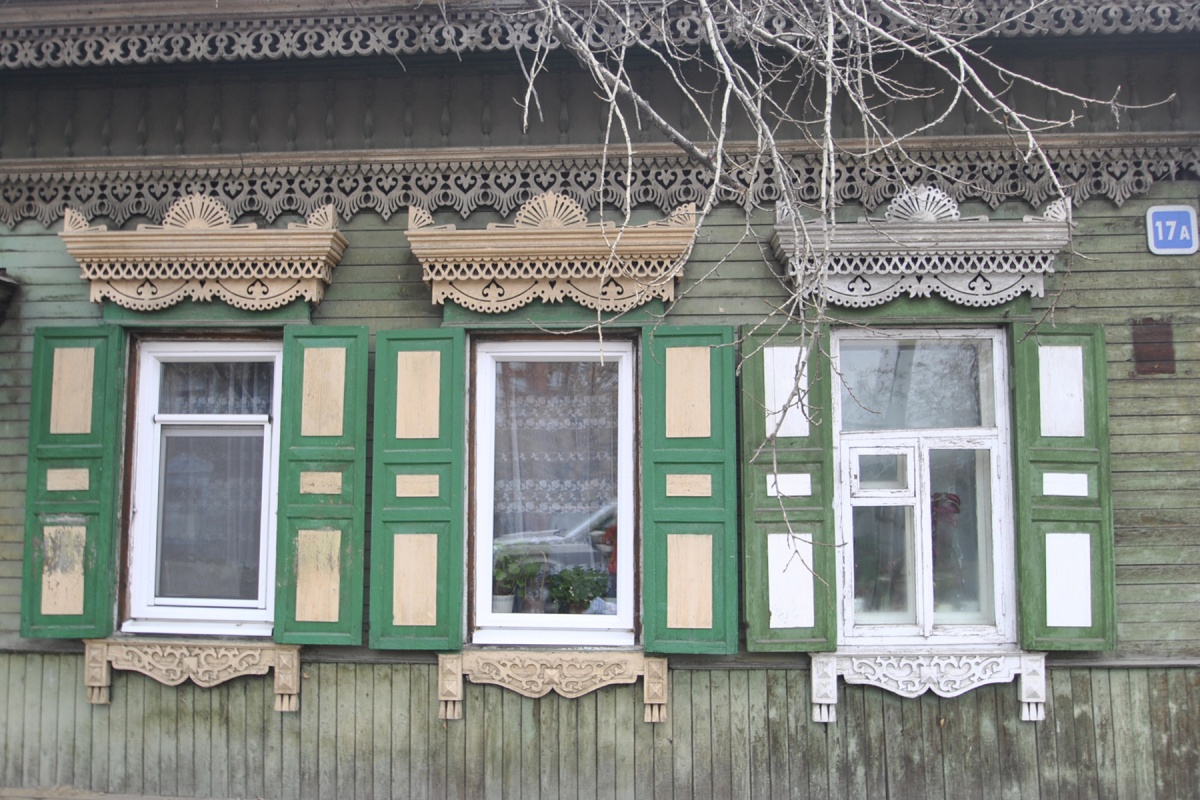Красивый деревянный дом в Иркутске
