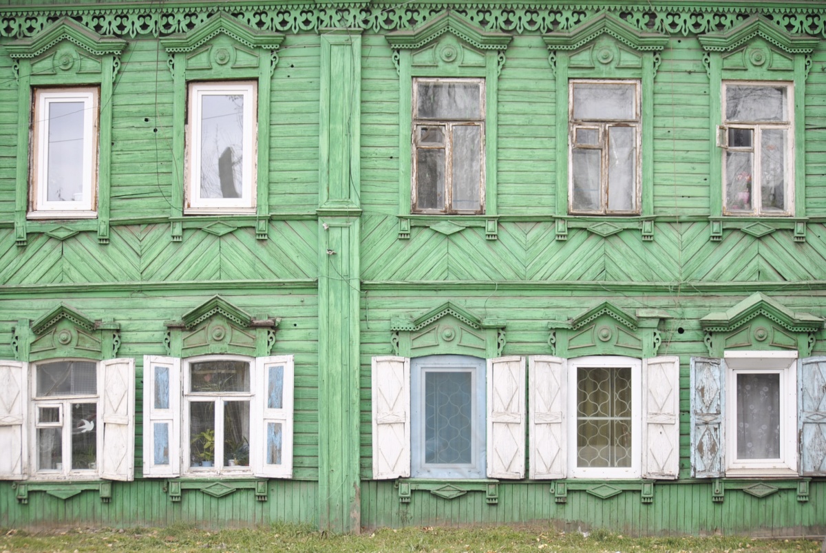 Красивый деревянный дом в Иркутске
