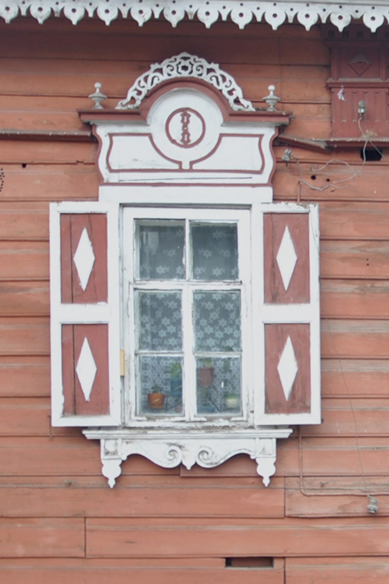 Красивый деревянный дом в Иркутске
