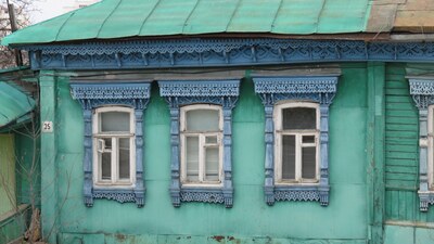 фасады жилых домов на улице Кураева в пензе
