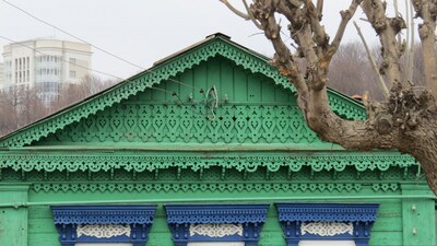 Фрагмент деревянной резьбы дома по ушице Революционная (Пенза)