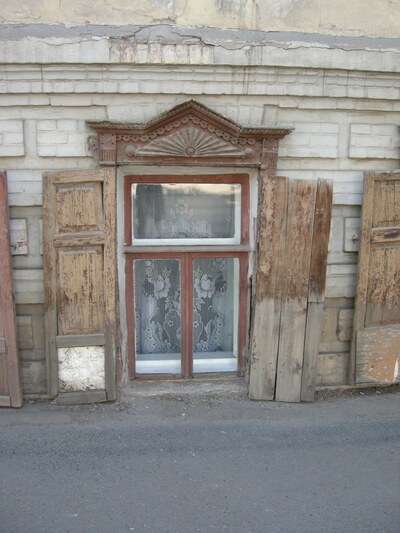 г. Оренбург, каменный дом, цоколь