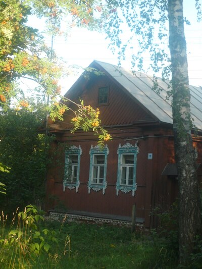 г. Плес, д. 11, красный