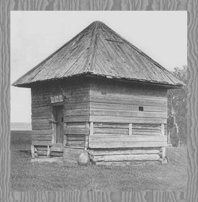 Часовня близ церкви Флора и Лавра