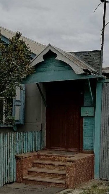 Деревянное крыльцо