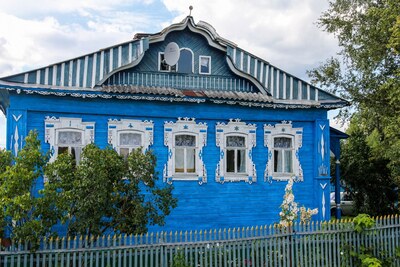 Дом цвета неба