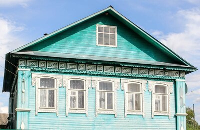 Дом "Расписные волны"