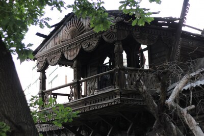 Цветной бул., 6