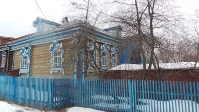 Резной старинный русский дом